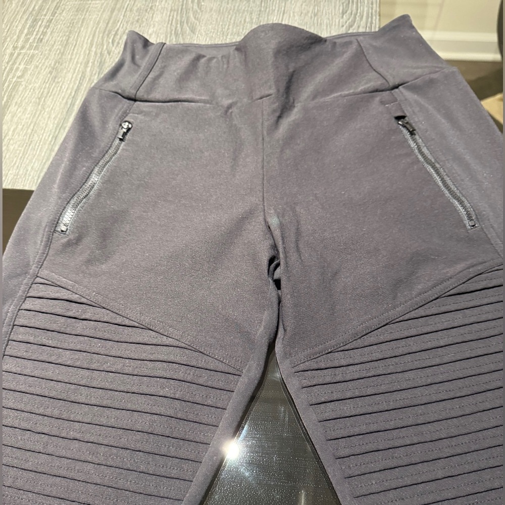Athleta Black Hybrid Moto Tights - Picture 7 of 16